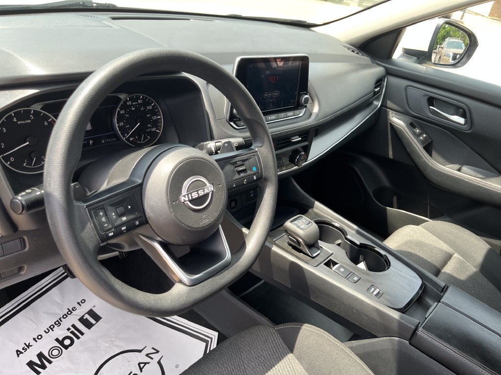 Used 2024 Nissan Rogue SV FWD image 14