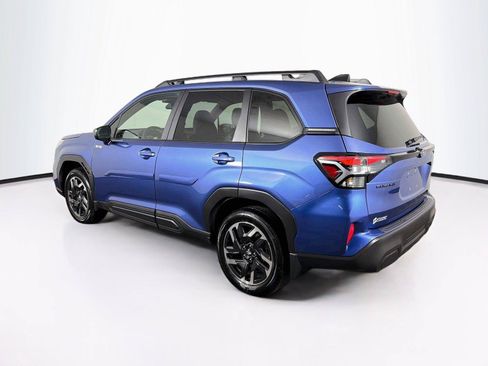 Used 2025 Subaru Forester Premium w/ Protection Package (1PH) AWD/4WD image 9