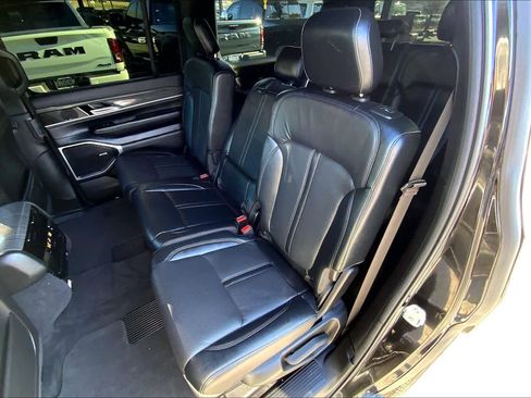 Used 2022 Jeep Wagoneer Series II image 17