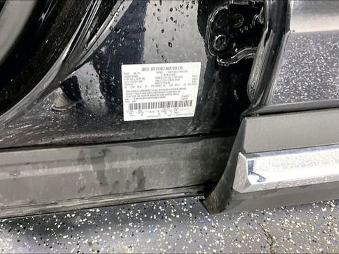 Used 2023 Ford Explorer Limited image 19