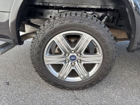 Used 2018 Ford F150 XLT w/ Equipment Group 302A Luxury image 9