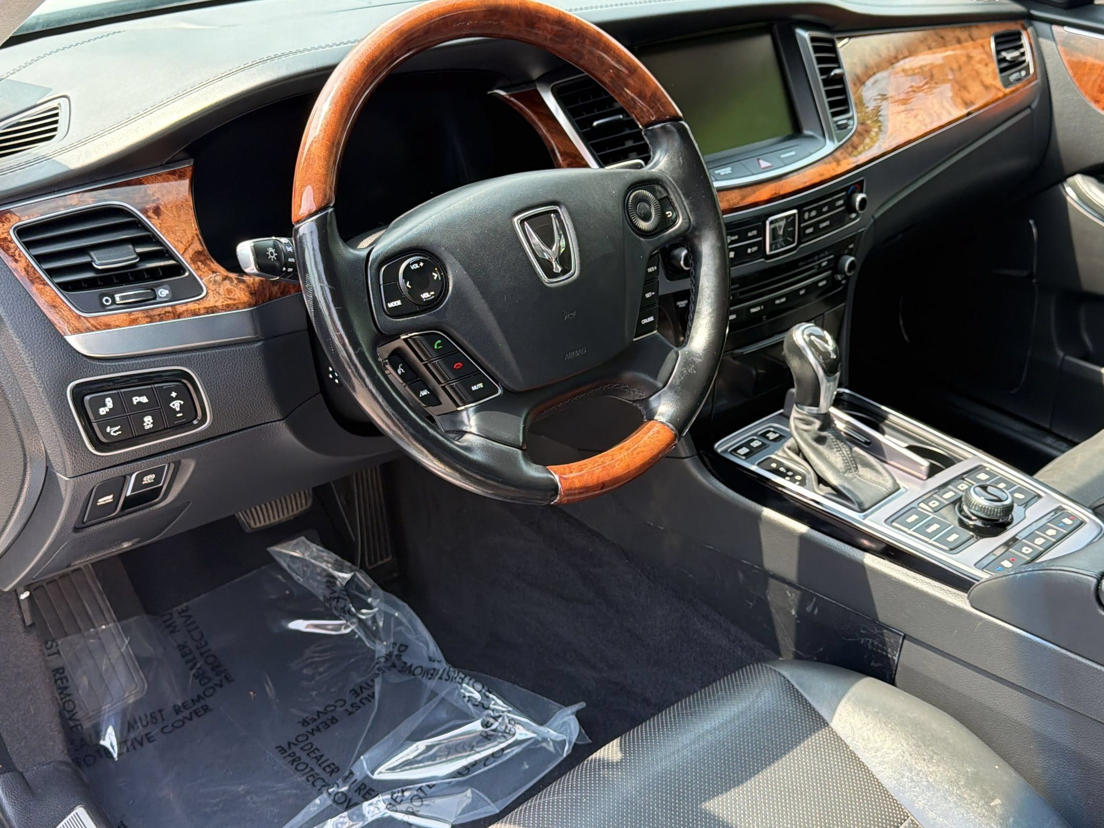 Used 2014 Hyundai Equus Ultimate RWD image 4