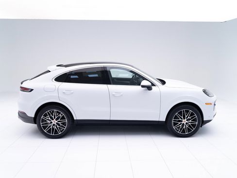 New 2026 Porsche Cayenne Coupe image 8