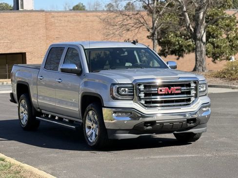 Used 2017 GMC Sierra 1500 SLT image 3