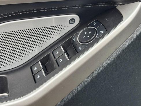 Used 2023 Ford Explorer Limited w/ Limited Technology Package image 18