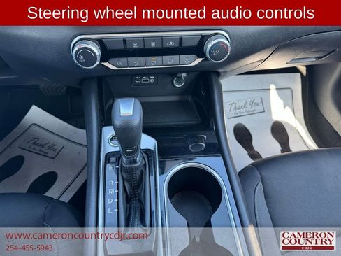 Used 2024 Nissan Altima 2.5 SV image 10