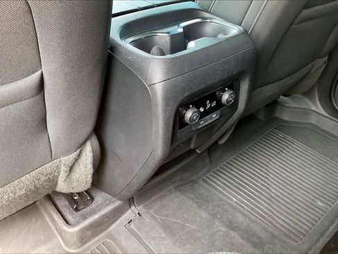 Used 2024 Chevrolet Traverse LT w/ LPO, Floor Liner Package FWD image 34