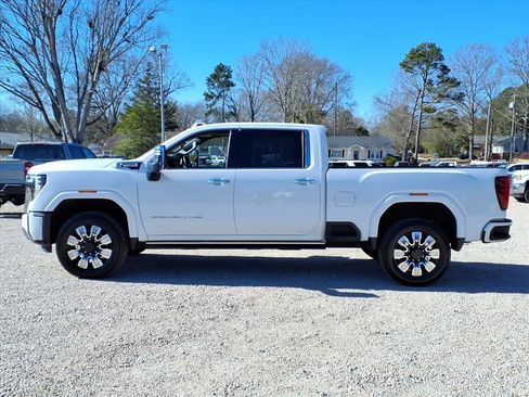 Used 2024 GMC Sierra 2500 Denali w/ Denali Reserve Package image 4