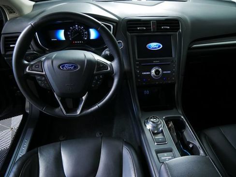 Certified 2020 Ford Fusion Titanium FWD image 4