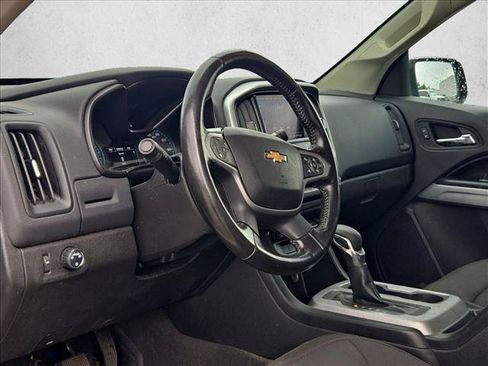 Used 2022 Chevrolet Colorado LT w/ Safety Package RWD image 5