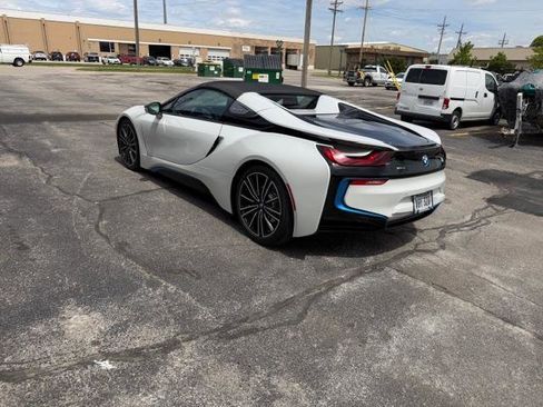 Used 2019 BMW i8 Roadster AWD/4WD image 4