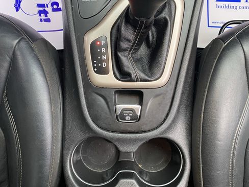 Used 2018 Jeep Cherokee Limited image 18