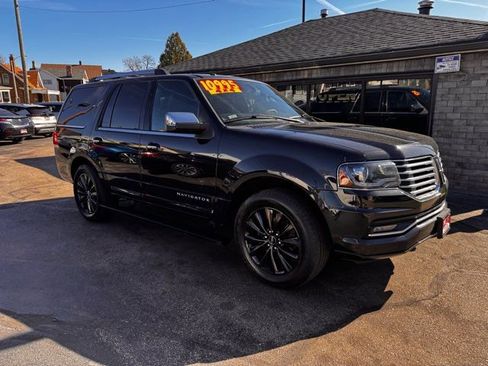Used 2015 Lincoln Navigator 4WD image 1