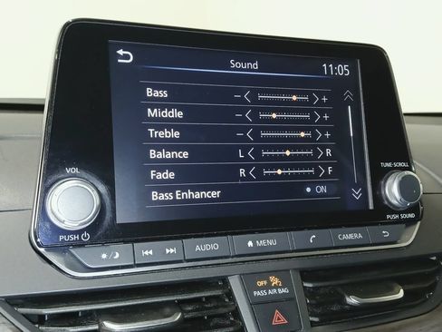 Used 2025 Nissan Altima 2.5 SV FWD image 25