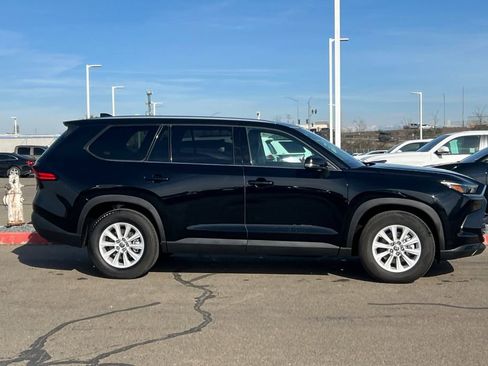 Certified 2025 Toyota Grand Highlander XLE image 3