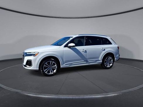 Used 2025 Audi Q7 3.0T Premium Plus AWD/4WD image 4