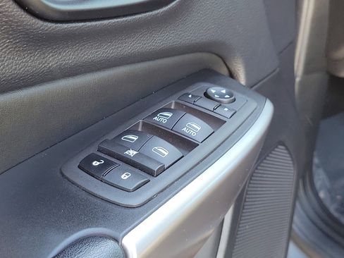 Used 2022 Jeep Cherokee Latitude Lux image 18