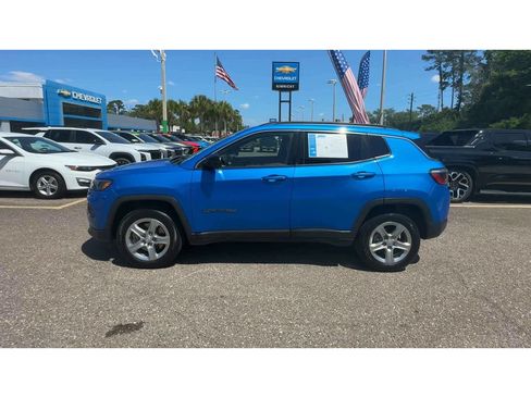 Used 2024 Jeep Compass Latitude AWD/4WD image 5