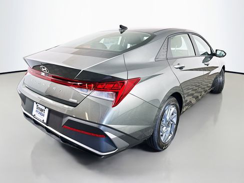 New 2026 Hyundai Elantra Blue FWD image 7