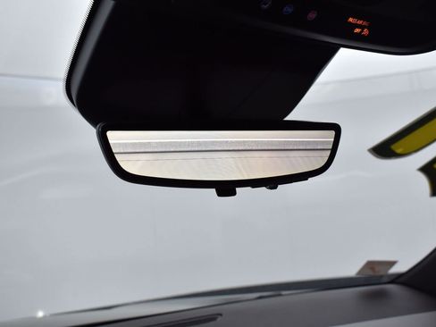 Used 2021 Cadillac Escalade Premium Luxury image 22