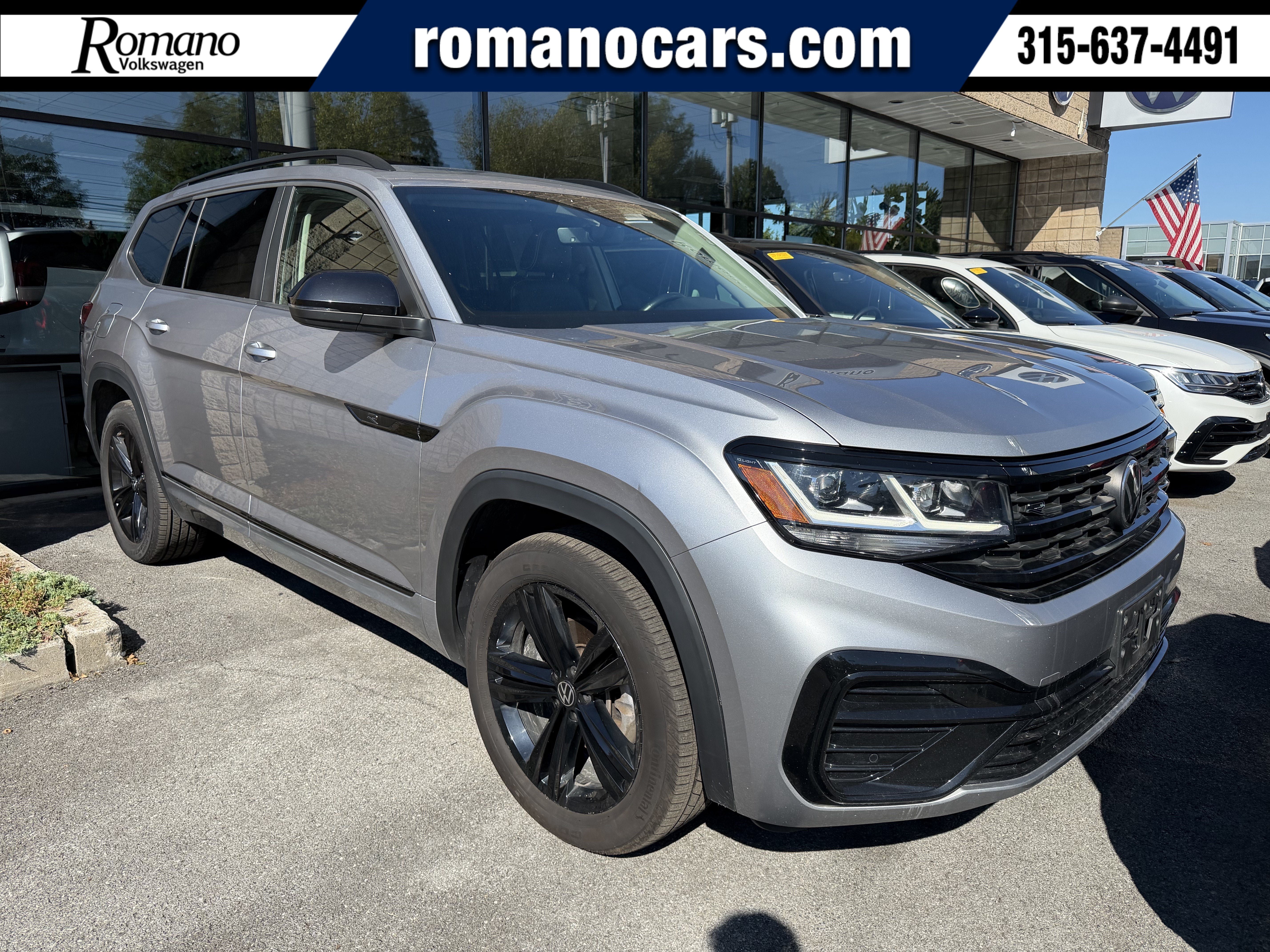 Used 2023 Volkswagen Atlas SEL R-Line AWD/4WD image 1