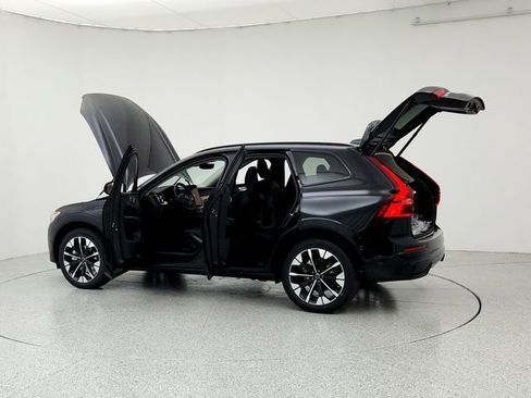 New 2026 Volvo XC60 B5 Plus w/ Protection Package Premier AWD/4WD image 12