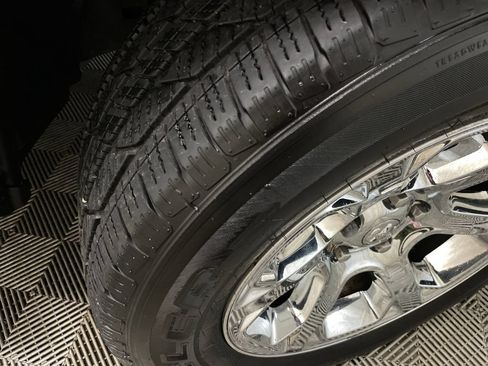 Used 2018 RAM 1500 Laramie AWD/4WD image 49