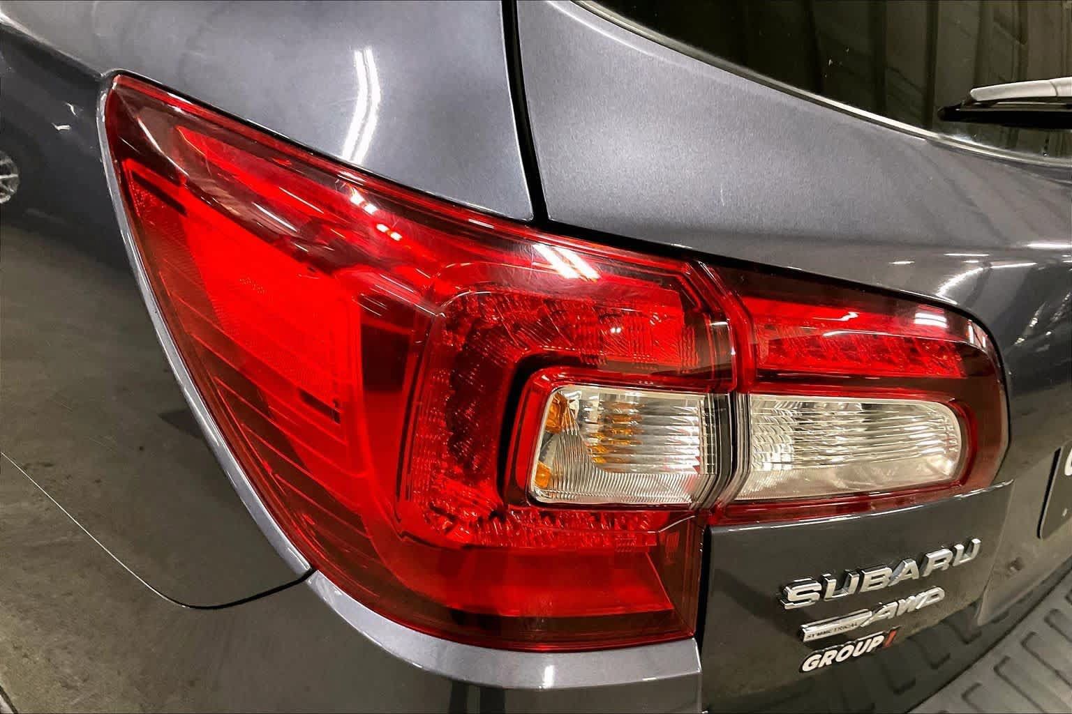 Used 2016 Subaru Outback 3.6R Limited AWD/4WD image 28