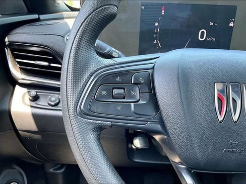 Used 2025 Buick Envista Preferred w/ Convenience II Package FWD image 11