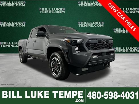 Used 2025 Toyota Tacoma TRD Sport image 1