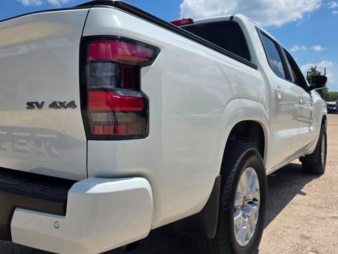Used 2023 Nissan Frontier SV w/ SV Convenience Package AWD/4WD image 19