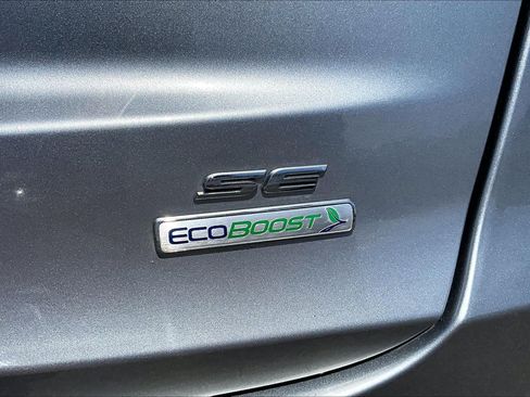 Used 2020 Ford Fusion SE FWD image 31