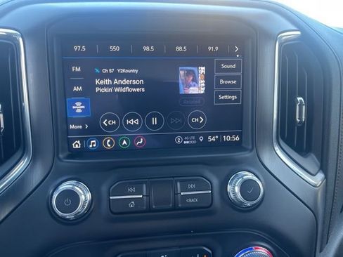 Used 2021 GMC Sierra 1500 AT4 w/ AT4 Value Package AWD/4WD image 17