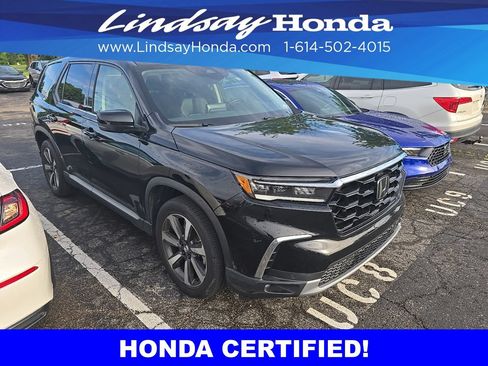 Used 2023 Honda Pilot Touring image 2