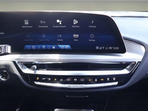 New 2025 Cadillac Lyriq Luxury image 23