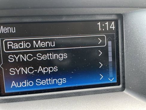 Used 2016 Ford Edge SE image 23