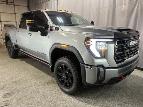 Used 2024 GMC Sierra 2500 AT4 w/ AT4 Premium Plus Package AWD/4WD image 6