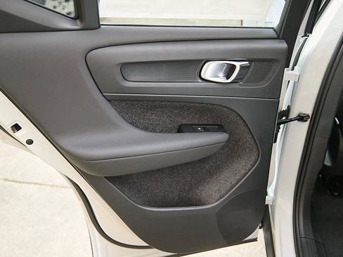 New 2026 Volvo XC40 B4 Plus w/ Climate Package image 15