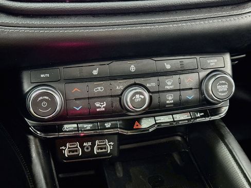 Used 2022 Dodge Durango GT AWD/4WD image 18