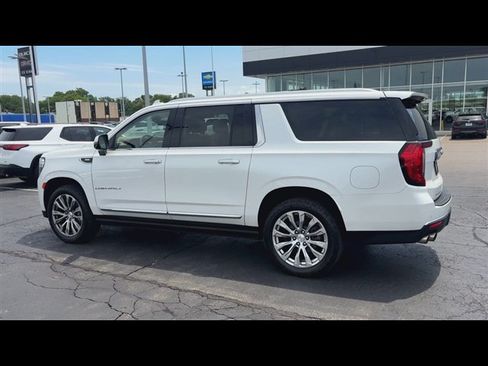 Certified 2021 GMC Yukon XL Denali w/ Denali Premium Package AWD/4WD image 6