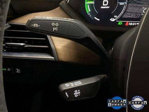 Used 2023 Audi e-tron GT Premium Plus image 40