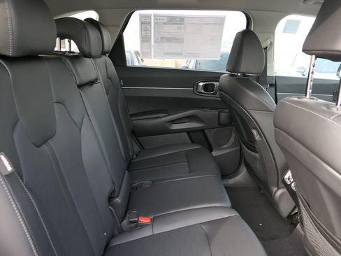 New 2026 Kia Sorento S FWD image 23
