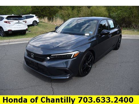 Used 2024 Honda Civic Sport image 3