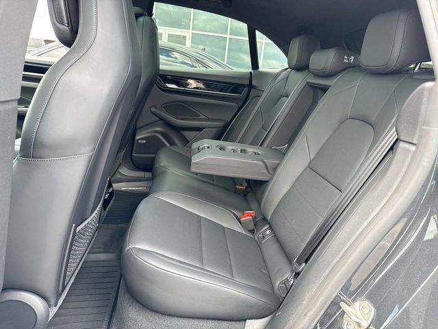 Used 2024 Porsche Macan 4 Electric AWD/4WD image 23