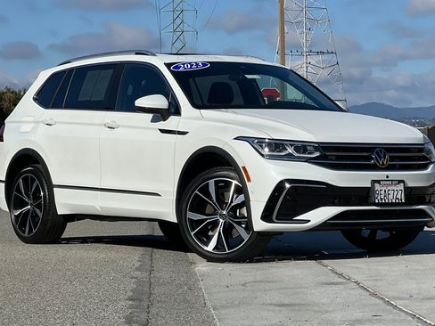 Used 2023 Volkswagen Tiguan SEL R-Line image 2