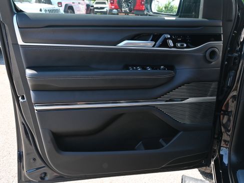 Used 2024 Jeep Grand Wagoneer Series II w/ Quick Order Packagew 28T AWD/4WD image 14