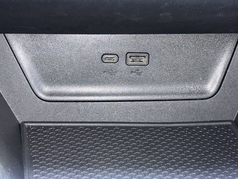Used 2025 Chevrolet Equinox LT FWD image 13