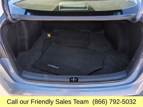Used 2023 Toyota Corolla LE w/ Carpet Mat Package (TMS) image 21