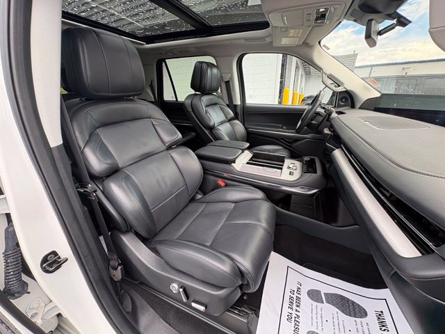 Used 2025 Lincoln Navigator Reserve AWD/4WD image 31