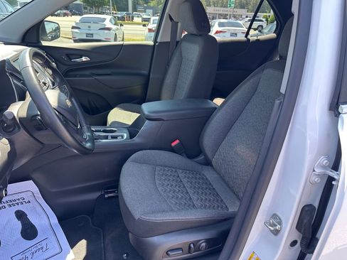 Used 2024 Chevrolet Equinox LT FWD image 9